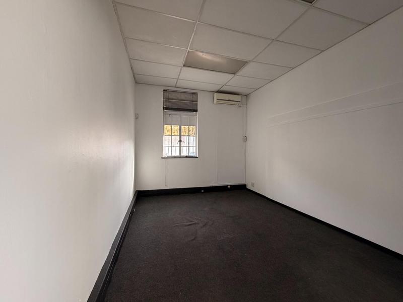 To Let Commercial Property for Rent in North End Eastern Cape